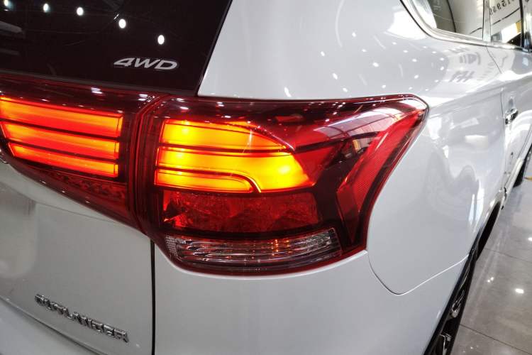 Used Mitsubishi Outlander 2020 2.4L 4x4 Zhi Xiang Edition 5 Seats