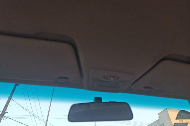 Used Baojun 310W 2017 1.5L Manual Fashion Model China V
