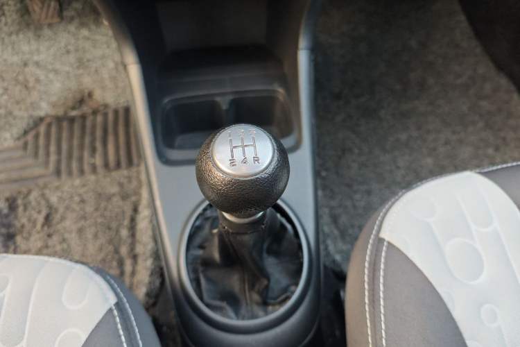 Used Suzuki Alto 2013 Revised Version 1.0L Manual Comfort Edition
