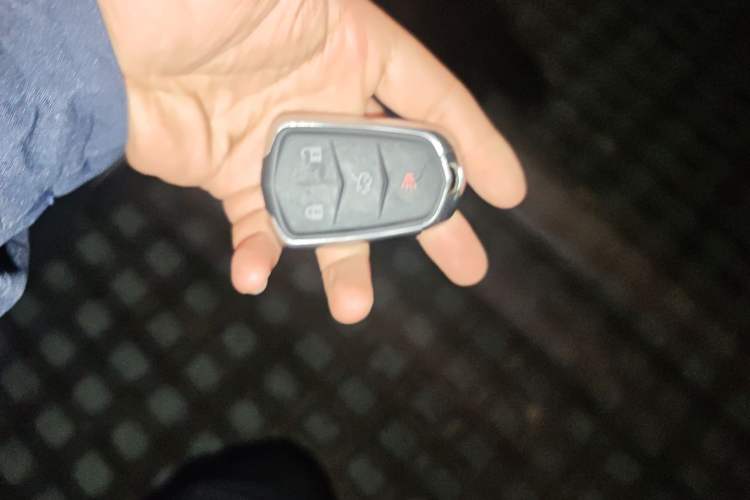 Used Cadillac XT4 2020 28T Two-Wheel-Drive Leading Version
