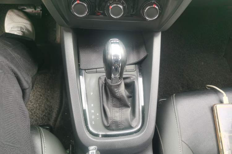 Used Volkswagen Sagitar 2016 230TSI 25th Anniversary Edition