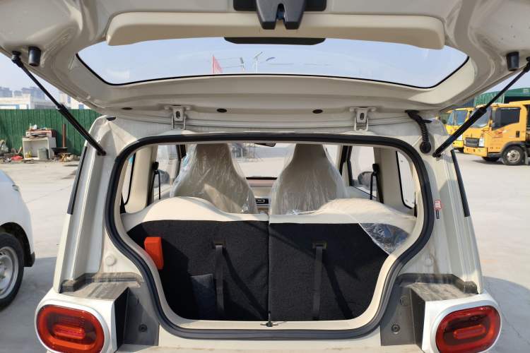 Used Wuling Hongguang MINIEV 2024 3rd Generation 215km Youth Edition