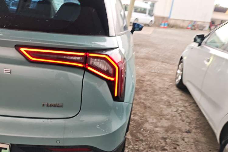 Used Geometry E Firefly 2024 301km Starlight