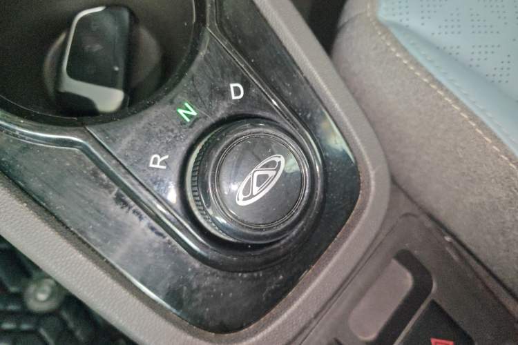 Used Chery Little Ant 2022 Revised Version Sweet Pink Edition Half-Sugar Version Lithium Iron Phosphate 30.7 kWh 30 kW 301 km