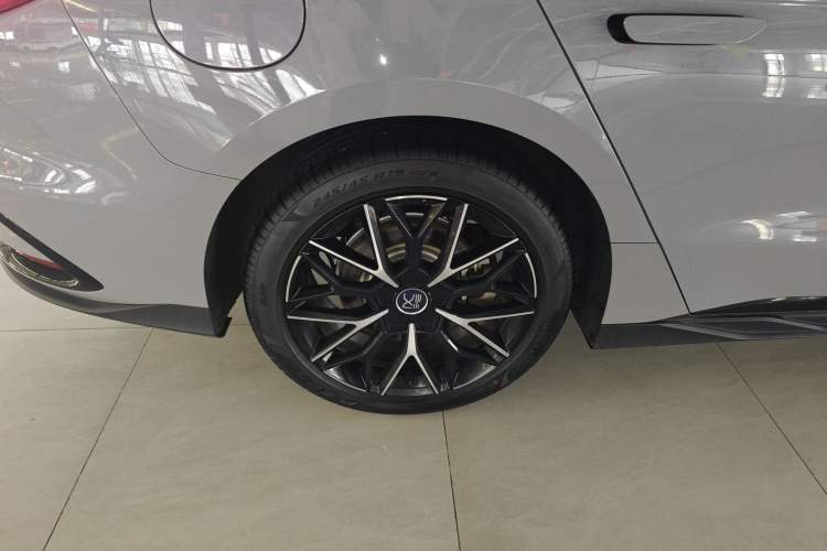 Used BYD Han 2025 DM-i 125KM Prestige Model
