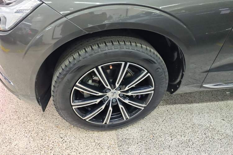 Used Volvo XC60 2021 T5 4x4 Smart Luxury Edition
