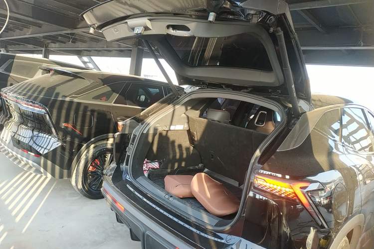 Used JETOUR Dashing 2023 1.5T DCT Starlight Shine Pro Edition