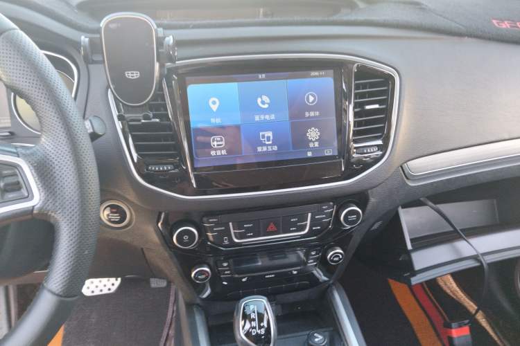 Used Geely Auto Vision X6 2016 1.3T CVT Flagship Model
