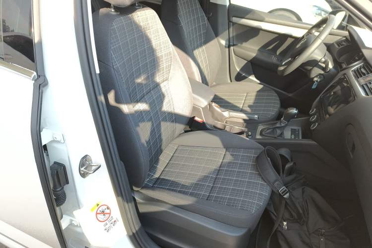 Used Skoda Octavia 2019 1.5L Automatic SmartDrive Comfort Edition China VI Standard
