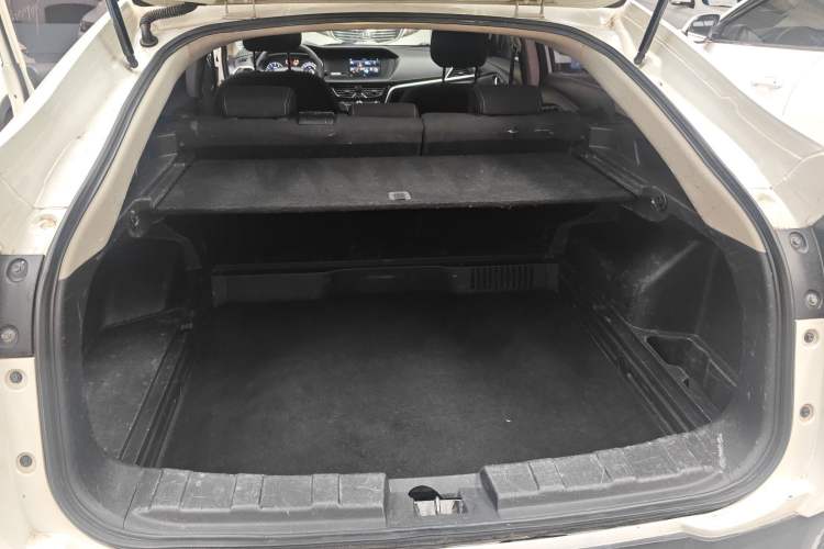 Used Venucia T90 2018 2.0L CVT Smart Connect Fashion Edition China VI Standard
