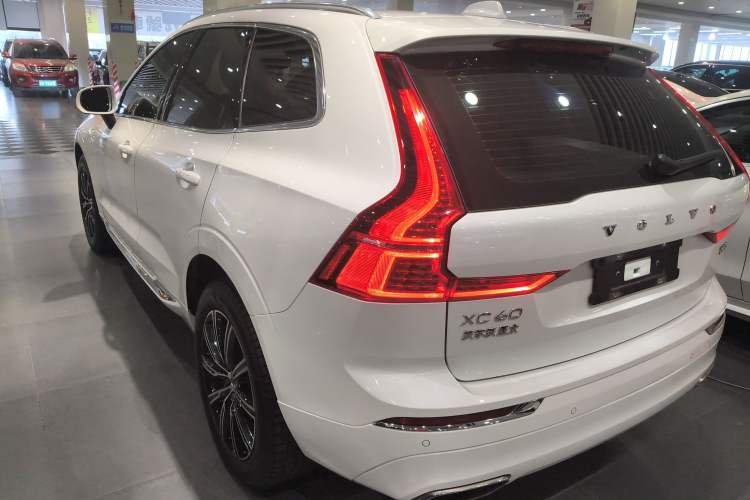 Used Volvo XC60 2021 T5 4x4 Smart Luxury Edition