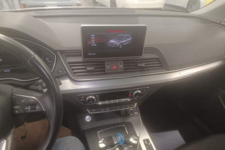 Used Audi Q5L 2020 Updated 40 TFSI Prestige Fashion Edition
