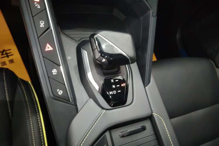 Used Lynk & Co 06 2023 Remix 1.5T Hero
