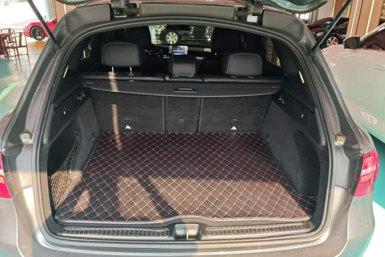 Used Mercedes-Benz GLC 2017 GLC 260 4MATIC Luxury Model