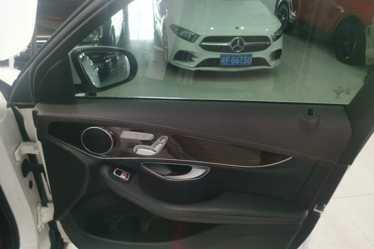 Used Mercedes-Benz GLC 2019 Facelift GLC 260 L 4MATIC Luxury Model
