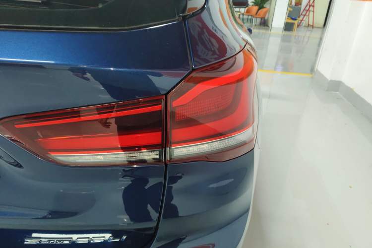 Used BMW X1 2020 sDrive25Li Leading Model
