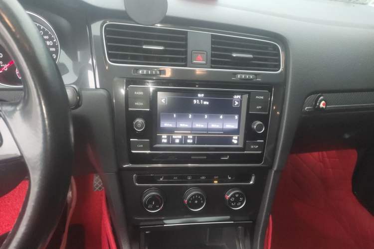 Used Volkswagen Golf 2018 230TSI Automatic Luxury Version