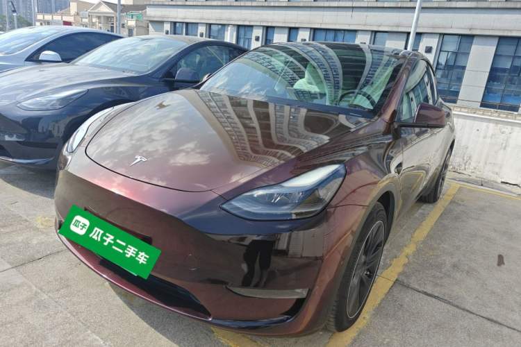 Used Tesla Model Y 2021 Long-Range All-Wheel-Drive Version