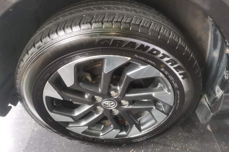 Used Toyota RAV4 2016 2.5L Automatic 4x4 Elite Edition
