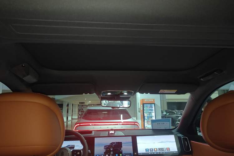 Used Hima AITO M8 2025 Extended-Range Ultra Version 53.4 kWh 6-Seater Edition