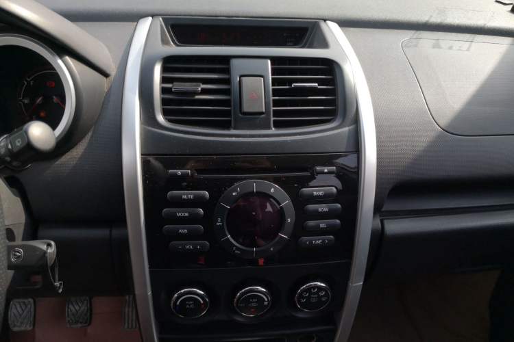 Used Changan CX20 2014 1.4L Manual Sport Version China IV Standard