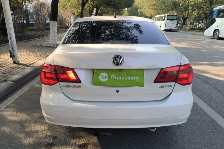 Used Volkswagen Jetta 2015 Zhuihui Edition 1.4L Manual Fashion Model