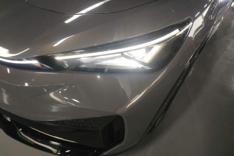 Used Volkswagen ID.UNYX 2024 Pro Long-Range Version