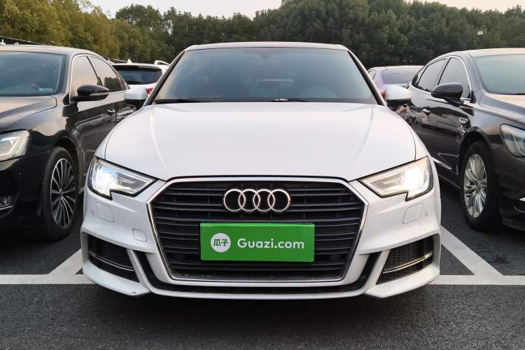 Used Audi A3 2018 30th Anniversary Edition Sportback 35 TFSI Fashion Model
