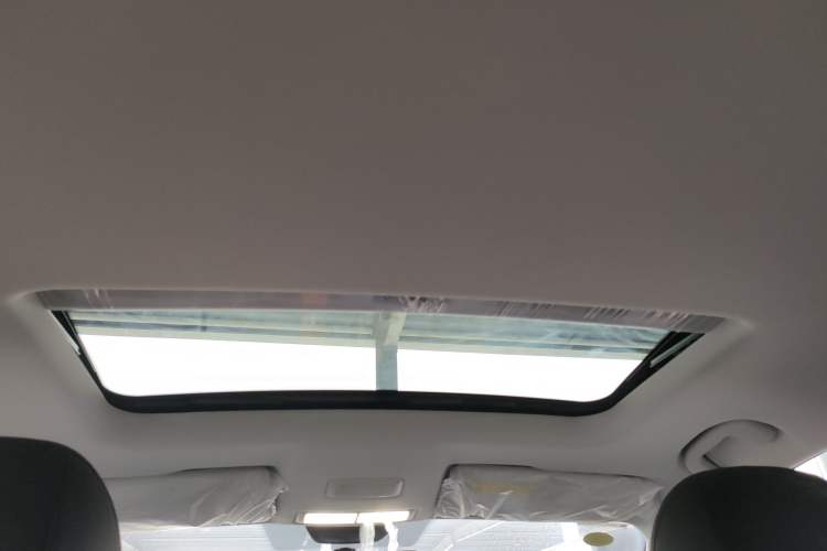 Used Roewe i5 2023 1.5L CVT Luxury Edition
