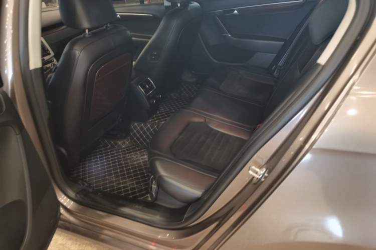 Used Volkswagen Magotan 2015 Revised 1.8TSI Prestige Version
