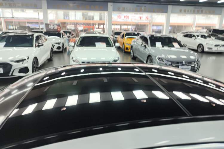 Used Mercedes-Benz C-Class 2017 Facelift C 200 L Sport Edition
