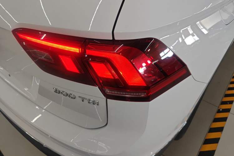 Used Volkswagen Tiguan L 2024 300TSI Automatic Two-Wheel Drive Smart Edition
