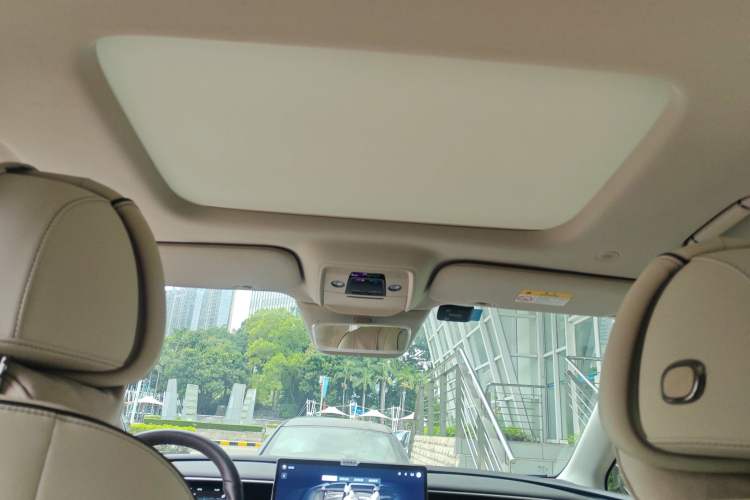 Used Denza D9 2024 DM-i 980 Four-Wheel Drive Prestige Model
