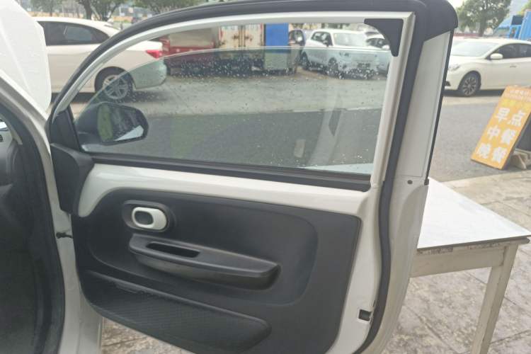 Used Roewe Clever 2021 302km All-Round Version
