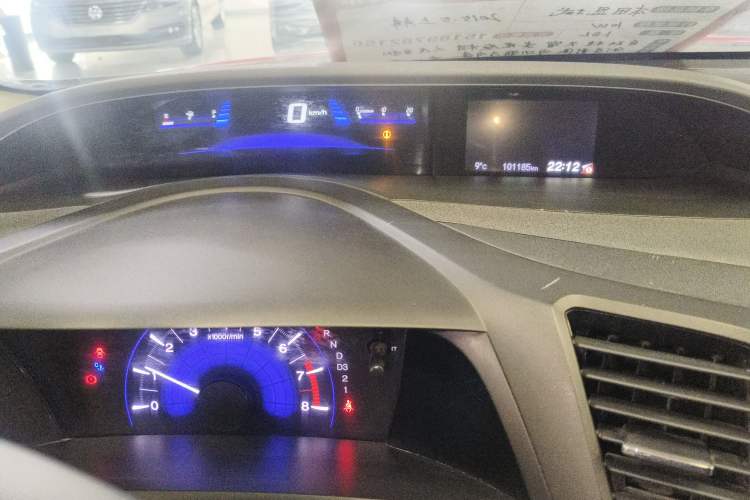 Used Honda Civic 2014 1.8L automatic comfort version
