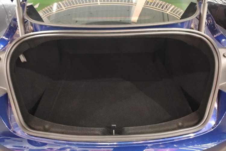 Used Tesla Model 3 2023 Rear-Wheel-Drive Version
