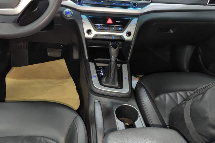 Used Hyundai Elantra 2018 1.6L Automatic 15th Anniversary Special Edition
