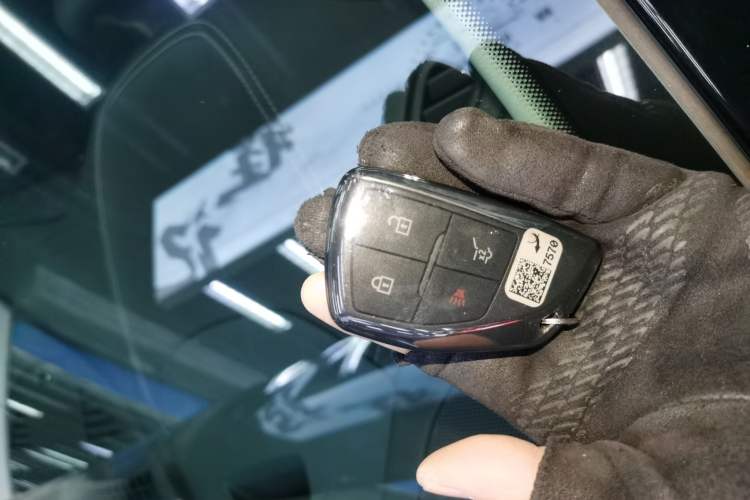 Used Buick Envision 2022 Facelift Encore S 552T Two-Wheel-Drive Luxury Model
