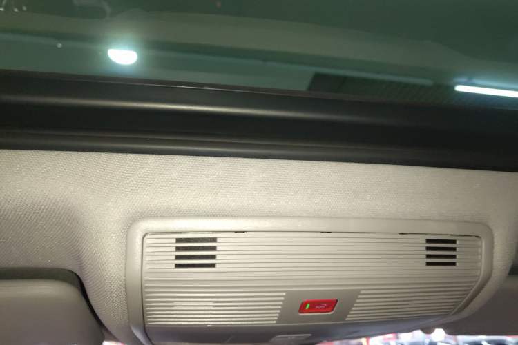 Used Volkswagen Tharu 2025 NewRui 300TSI Prestige Edition