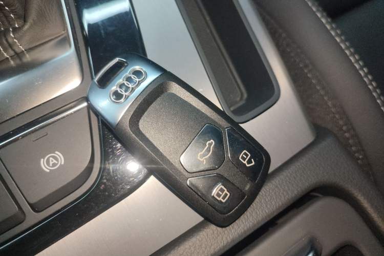 Used Audi Q5L 2024 40 TFSI Fashion Dynamic Model
