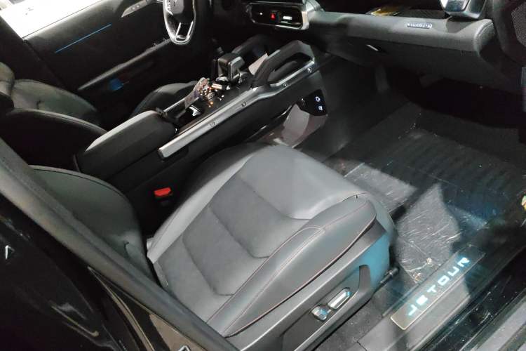 Used JETOUR Traveler 2023 2.0T All-Wheel Drive CrossPRO+
