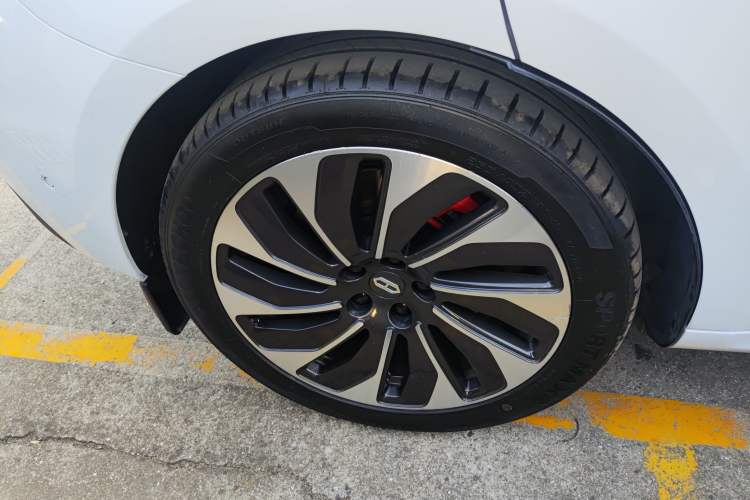 Used Hima AITO M5 2022 Extended-Range Four-Wheel Drive Performance Version
