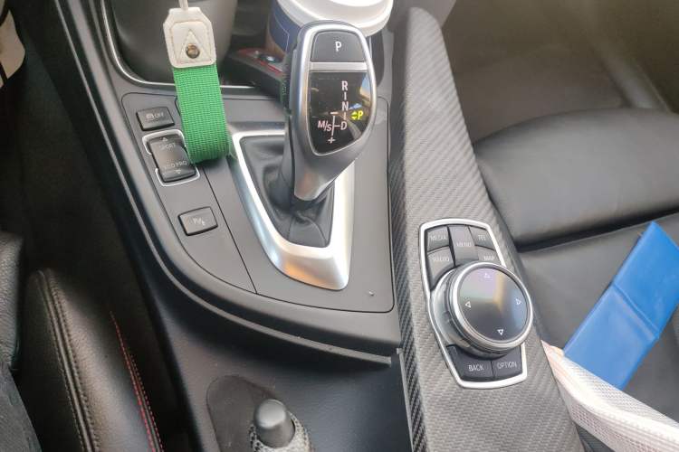 TDK.VehicleDetails.img