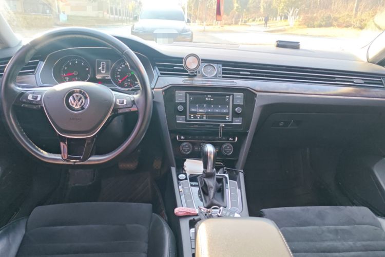 Used Volkswagen Magotan 2018 330TSI DSG Luxury Model
