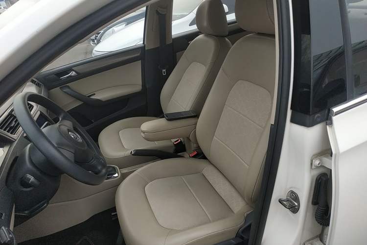 Used Volkswagen Santana 2013 1.6L Automatic Comfort Edition