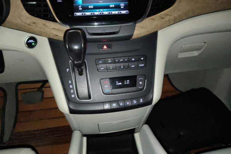 Used Buick GL8 2018 ES 28T Comfort Model China VI Standard