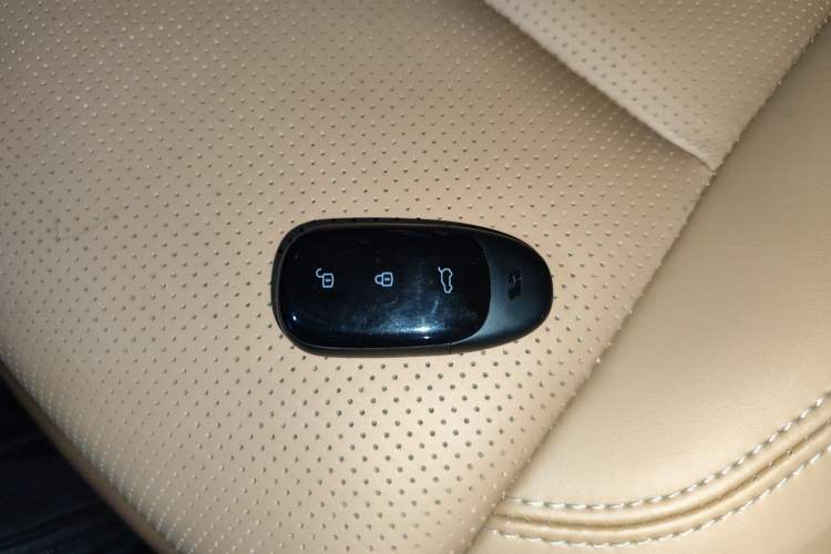 Used Li Auto ONE 2021 Extended-Range 6-Seater Version
