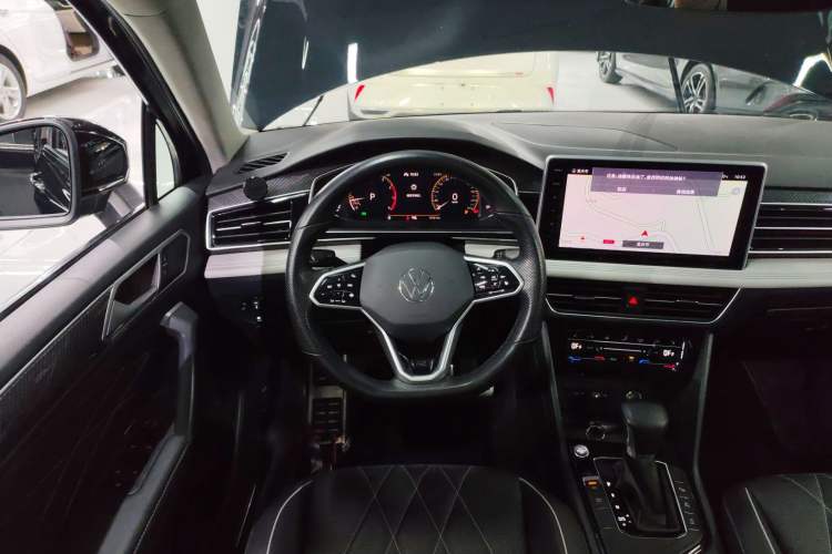 Used Volkswagen Tiguan L 2022 330TSI Automatic Two-Wheel Drive R-Line Enhanced Edition
