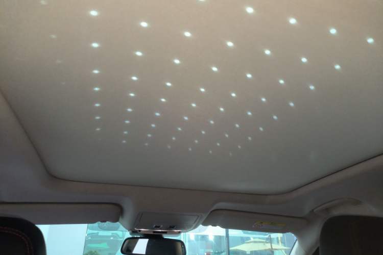 Used Jaguar F-PACE 2016 2.0T Two-Wheel-Drive R-Sport Sport Edition