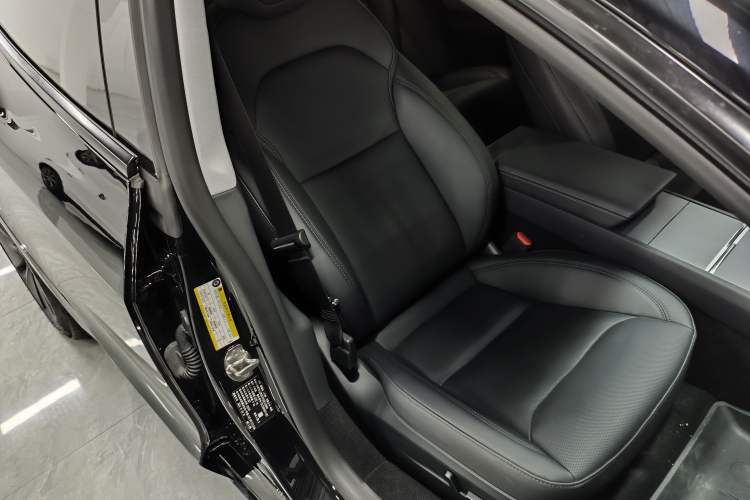 Used Tesla Model 3 2023 Rear-Wheel-Drive Version
